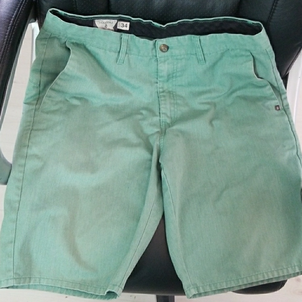 Volcom shorts